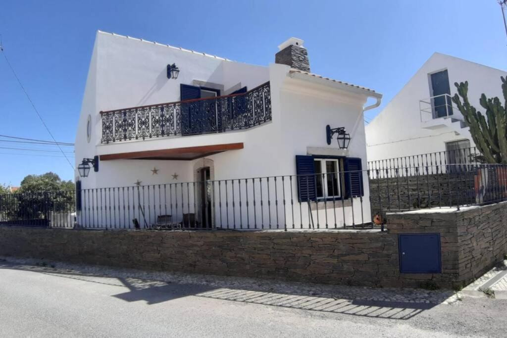 Villa A Casa Da Foz Moradia Com Vista Mar Sesimbra Exterior foto